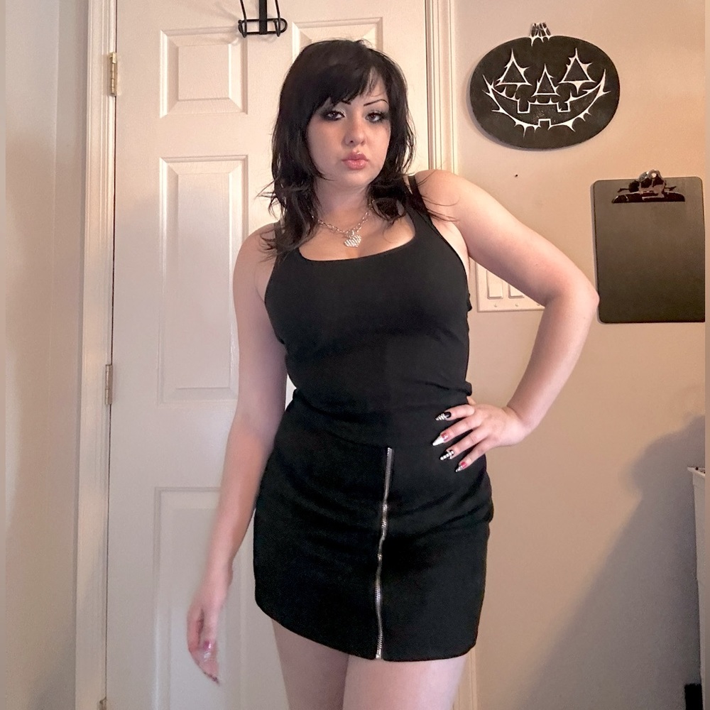 Forever 21 suede/velvet a-line mini skirt with zipper front